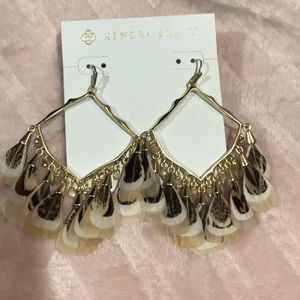 Kendra Scott Raven earrings